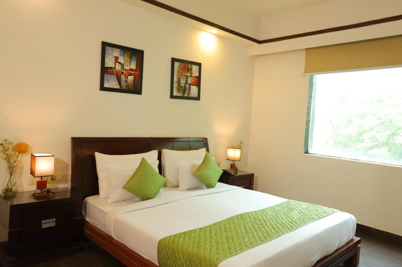 Hotel The Picasso Residency - Naraina Nové Dillí Exteriér fotografie