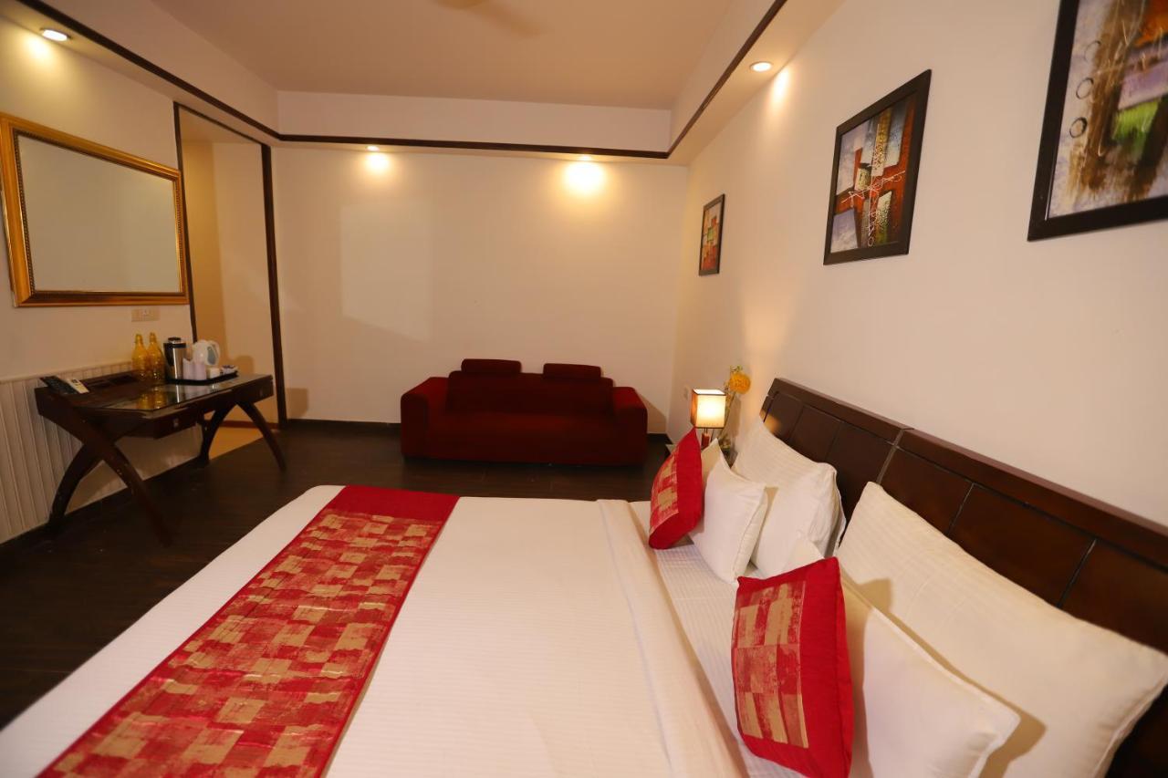 Hotel The Picasso Residency - Naraina Nové Dillí Exteriér fotografie