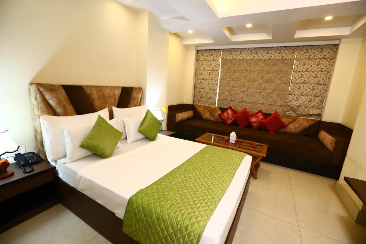 Hotel The Picasso Residency - Naraina Nové Dillí Exteriér fotografie
