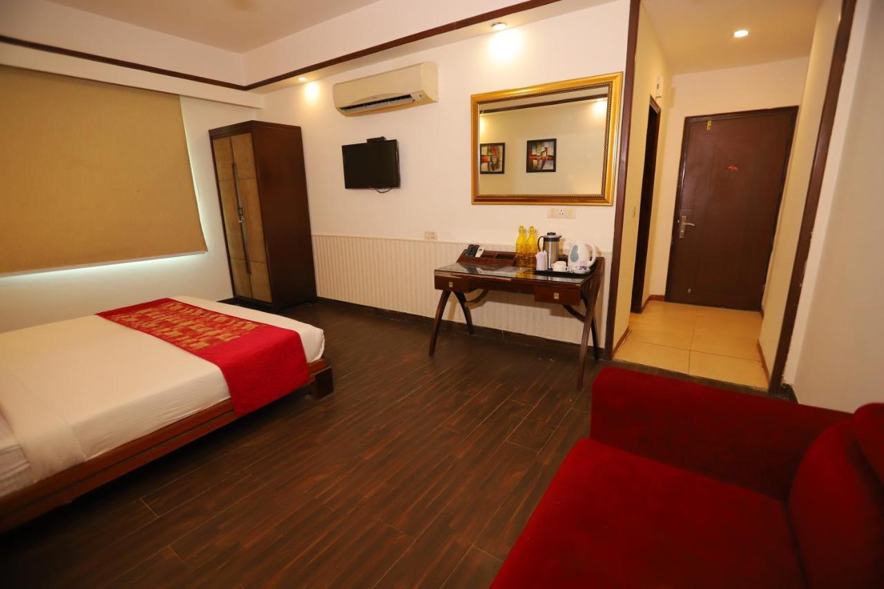 Hotel The Picasso Residency - Naraina Nové Dillí Exteriér fotografie