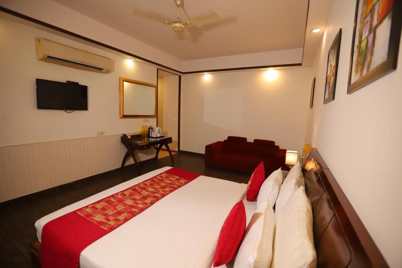 Hotel The Picasso Residency - Naraina Nové Dillí Exteriér fotografie
