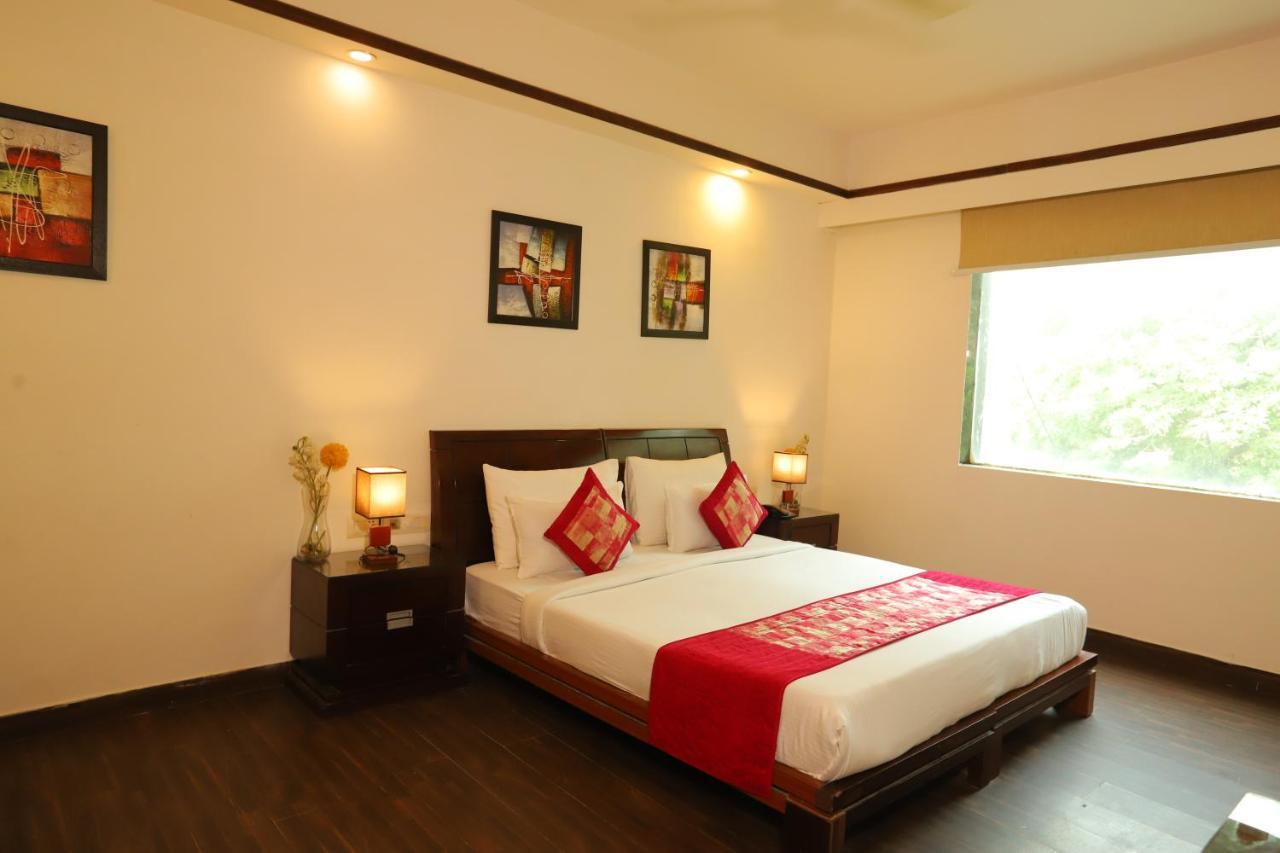 Hotel The Picasso Residency - Naraina Nové Dillí Exteriér fotografie