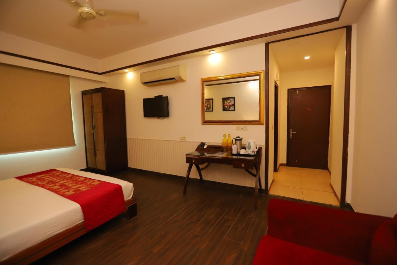 Hotel The Picasso Residency - Naraina Nové Dillí Exteriér fotografie