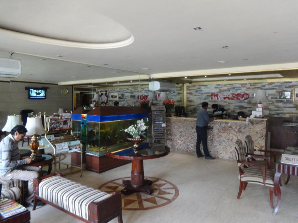 Hotel The Picasso Residency - Naraina Nové Dillí Exteriér fotografie